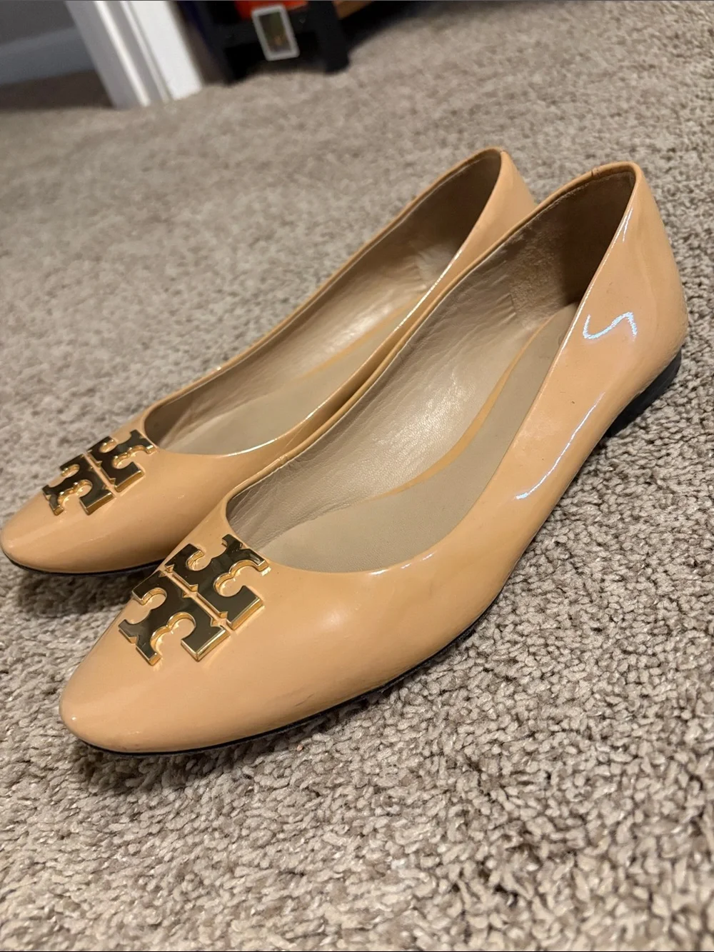 Tory Burch Raleigh Beige Patent Logo Flats